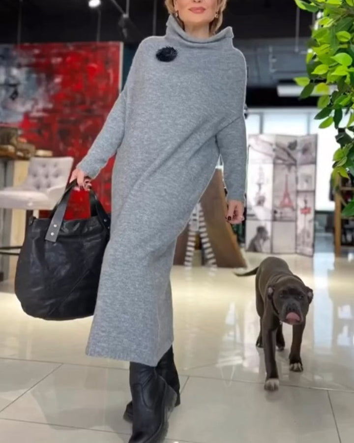Loose Dress with Turtleneck and Long Sleeve