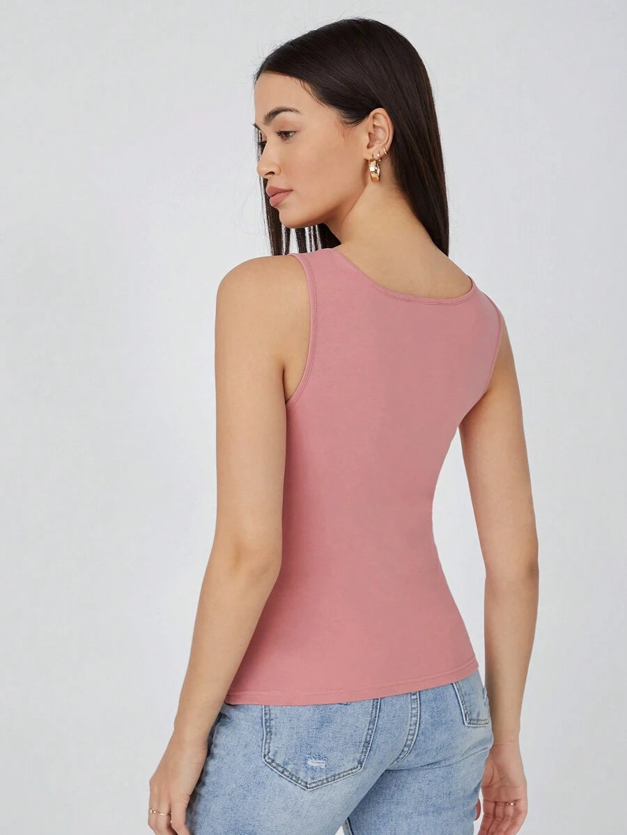 Camiseta básica de cuello cuadrado