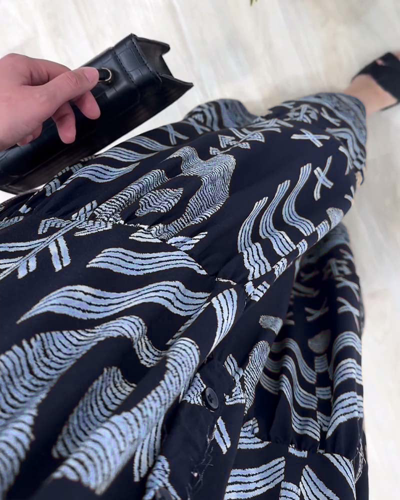 V-neck long-sleeved printed dress
