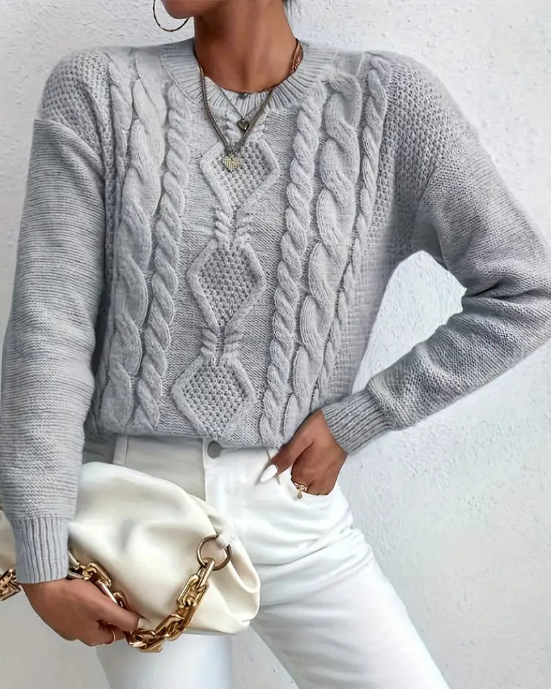 Round Neck Cable Knit Pullover