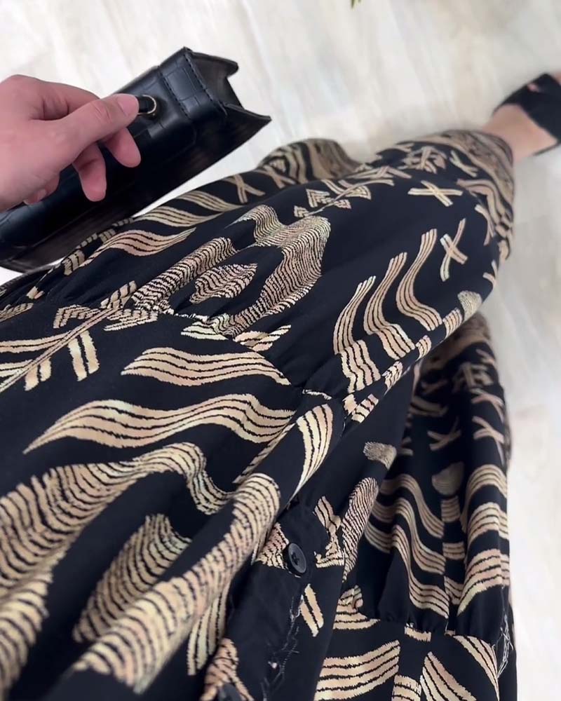 V-neck long-sleeved printed dress
