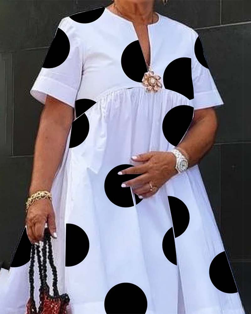 Casual short-sleeved large polka dot dress