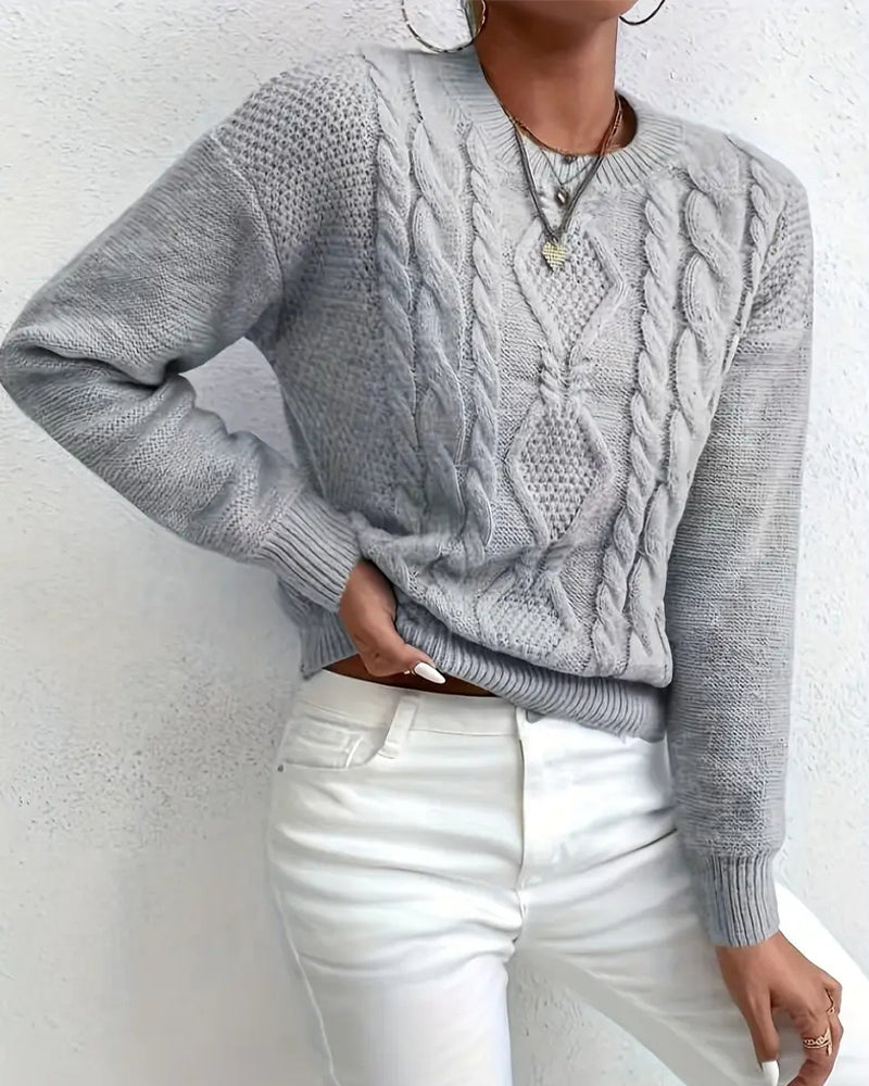 Round Neck Cable Knit Pullover