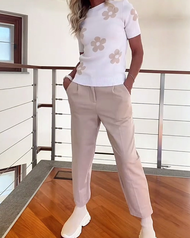 Short-Sleeved Floral Knitted Pullover